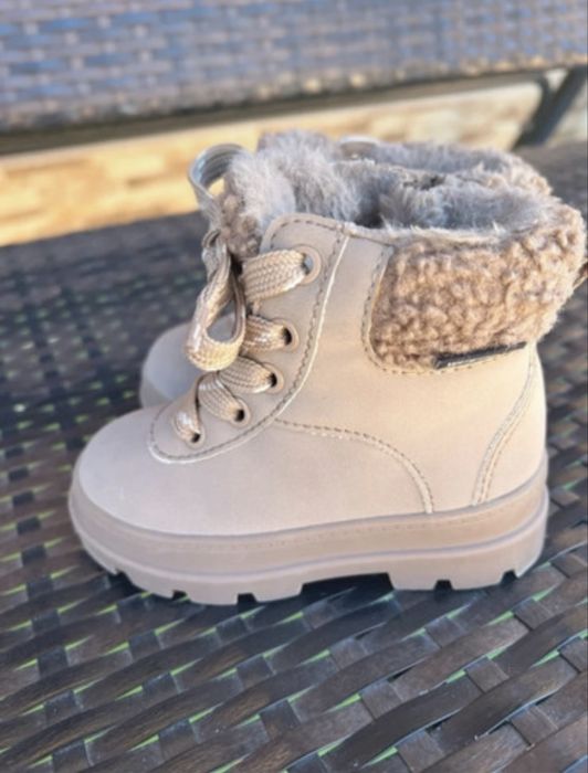 Ghete bebelusi 1,5-2 ani H&M 20-21