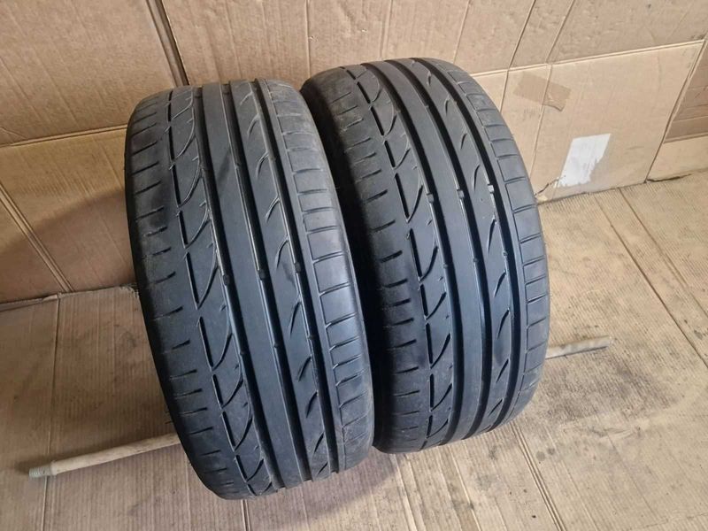 2 Bridgestone R18 225/40
летни гуми DOT1623