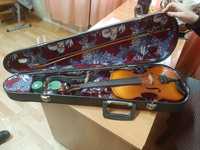Скрипка Советская 3/4 с кейсом, мостиком, струнами и канифолью.