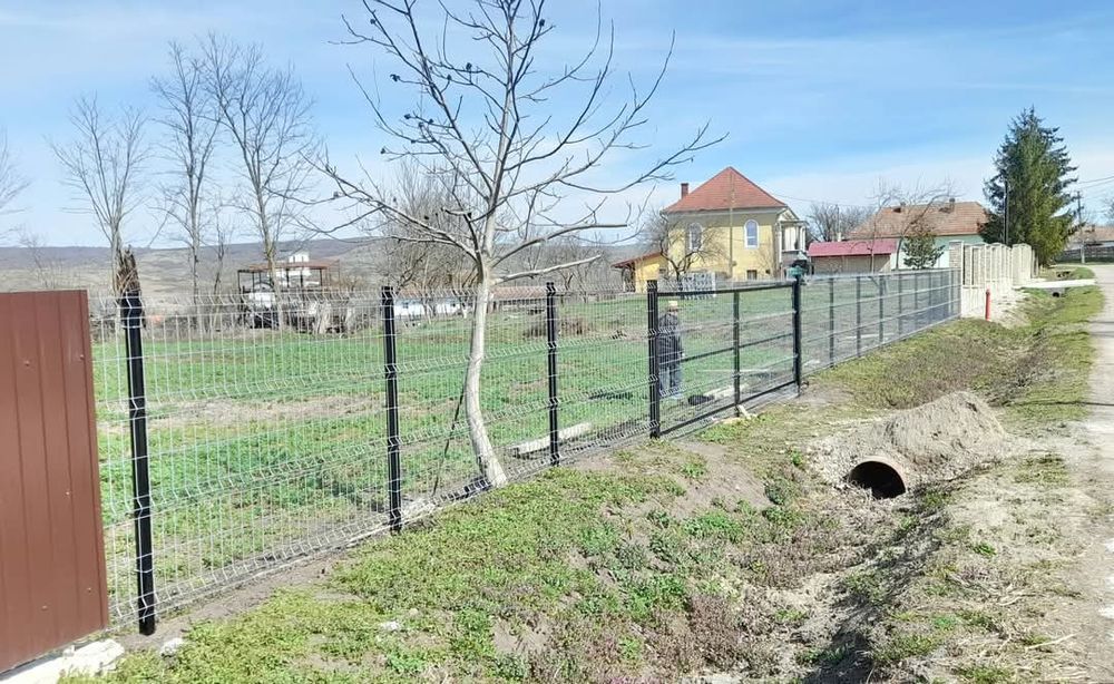 Executam garduri din plasa bordurata, tabla cutata,sipca metalica