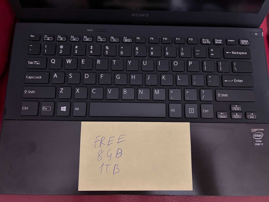 Laptopuri Ulta Light & Slim  Sony Vaio 13inch Seria SVP