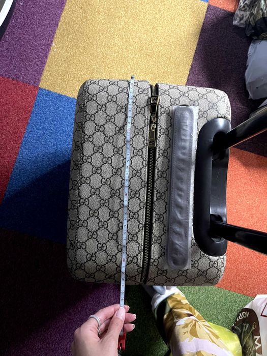 куфар гучи кафяв бежов естествена кожа сак чанта gucci на колела