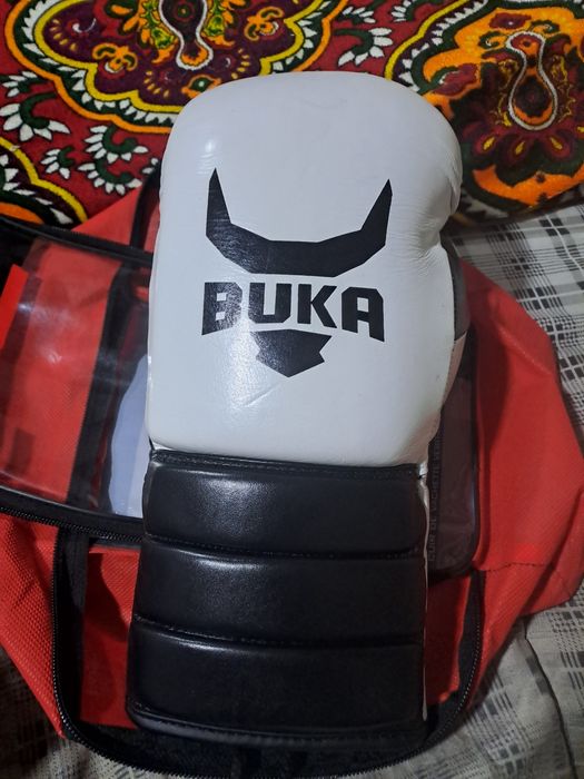 Boks qo'lqoplari buka mexican styleda. Qattiq va chidamli