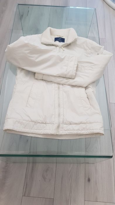 Vand geaca de fete ,marimea xxl, alba.