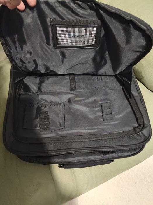 Geanta laptop si acte