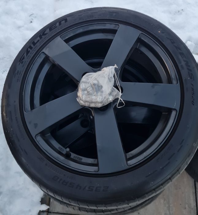 Jante R18 - Dezent TU Black - 5x114,3