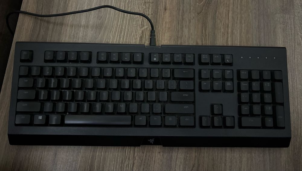 Геймърка Клавиатура Razer Cynosa Chroma