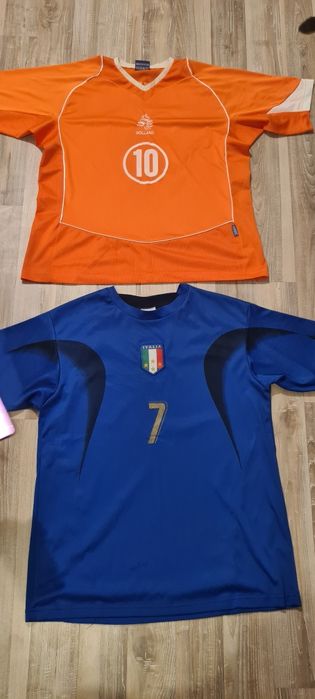 8 tricouri echipe fotbal