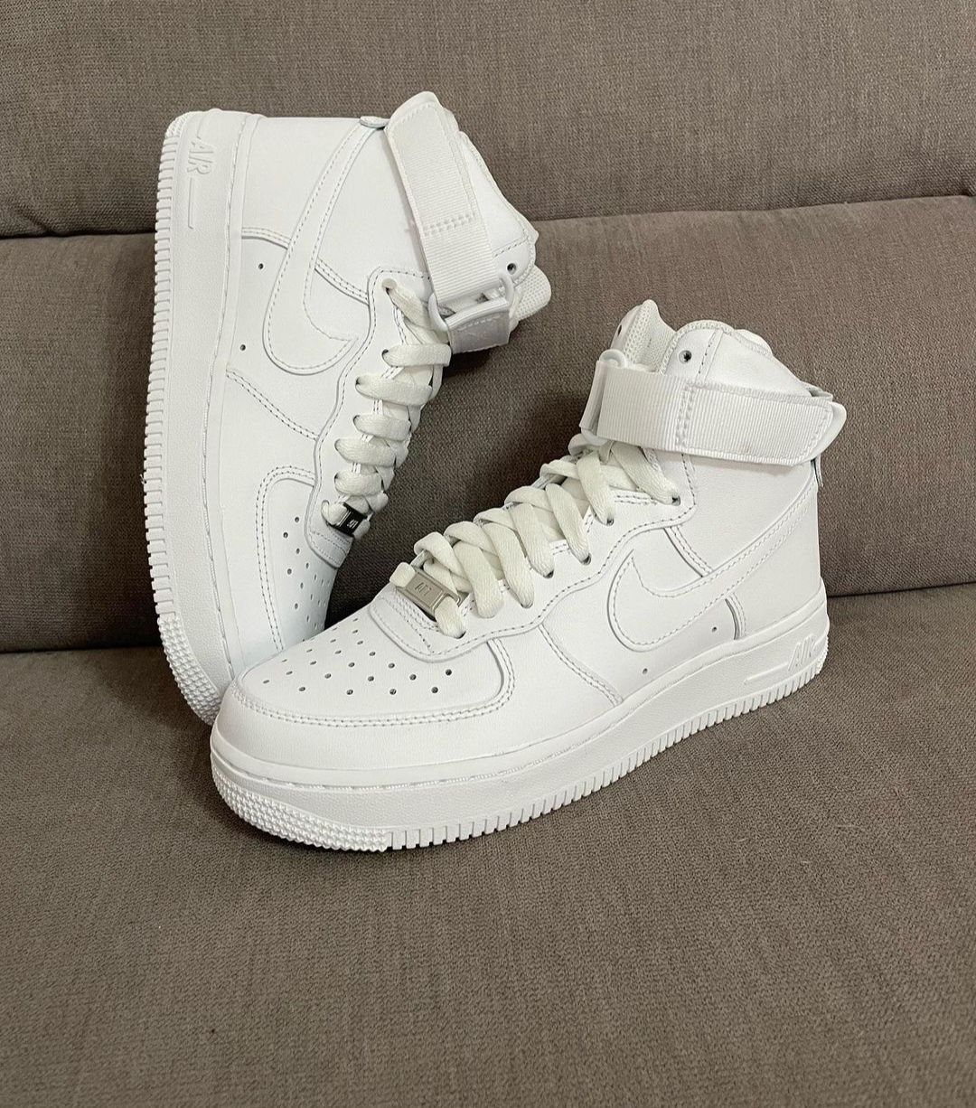 Air Force 1 Mid Triple White