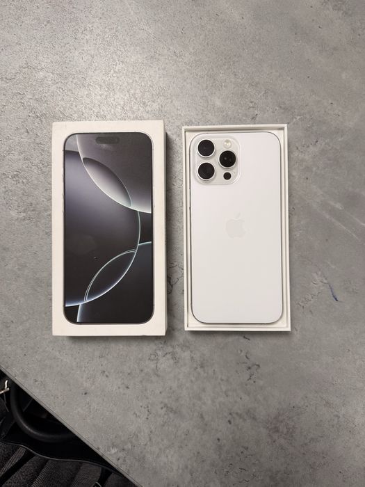 Продам iPhone 16 Pro Max