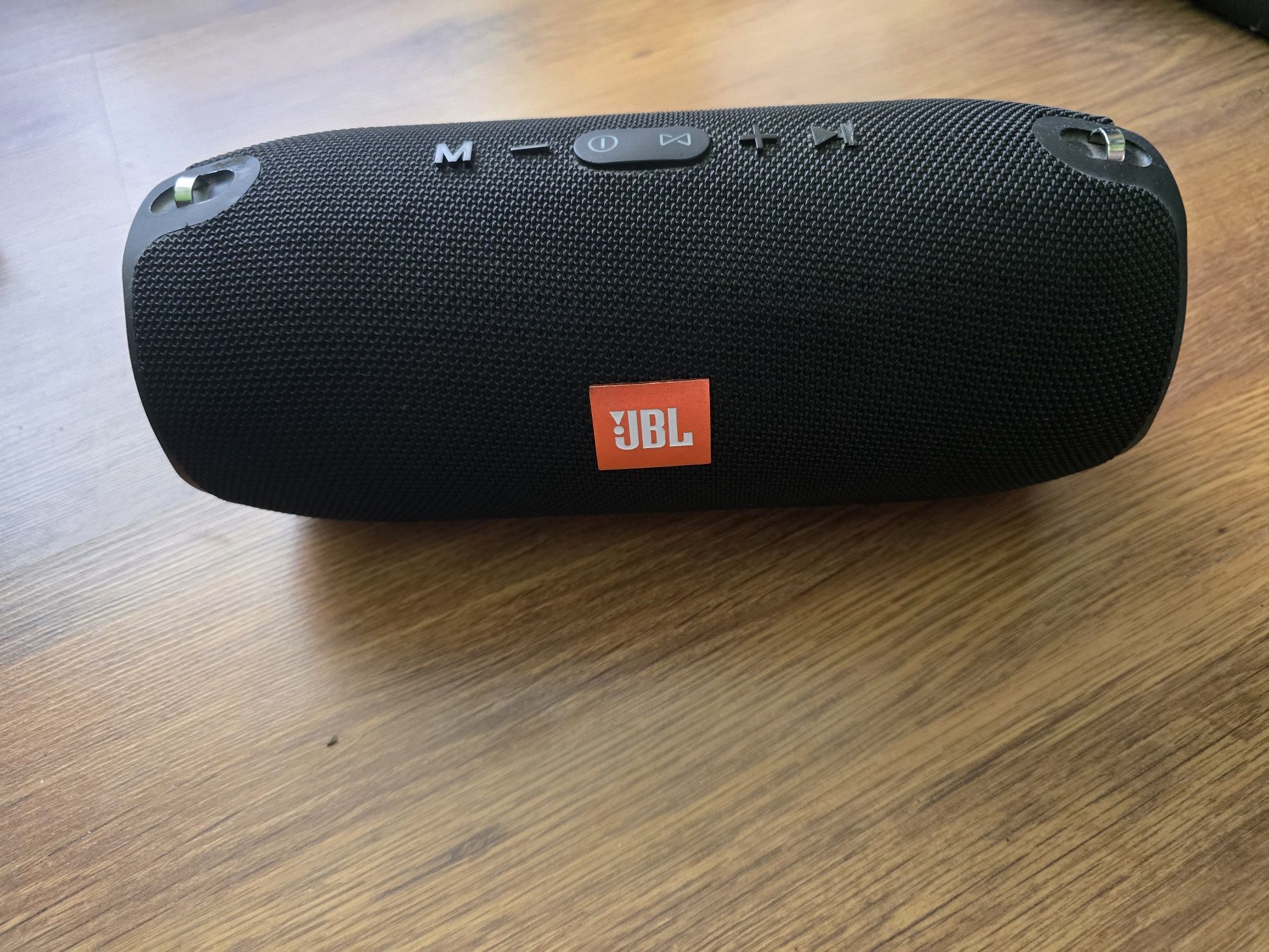 Bluetooth колона JBL безжична