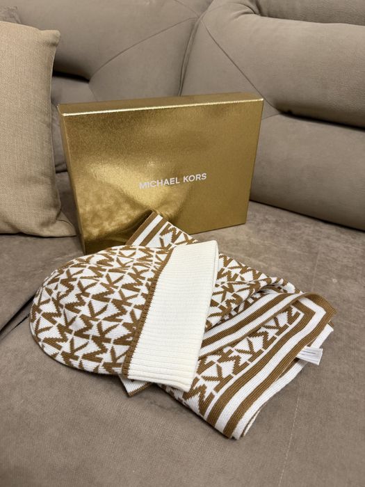 Майкл корс шапка и шарф новый