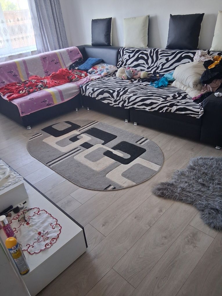 Vând apartament  comuna I.L.Caragiale sat Mija
