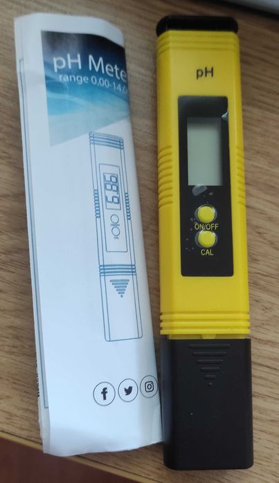 измерване качеството на водата  с  pH метър цифров тестер