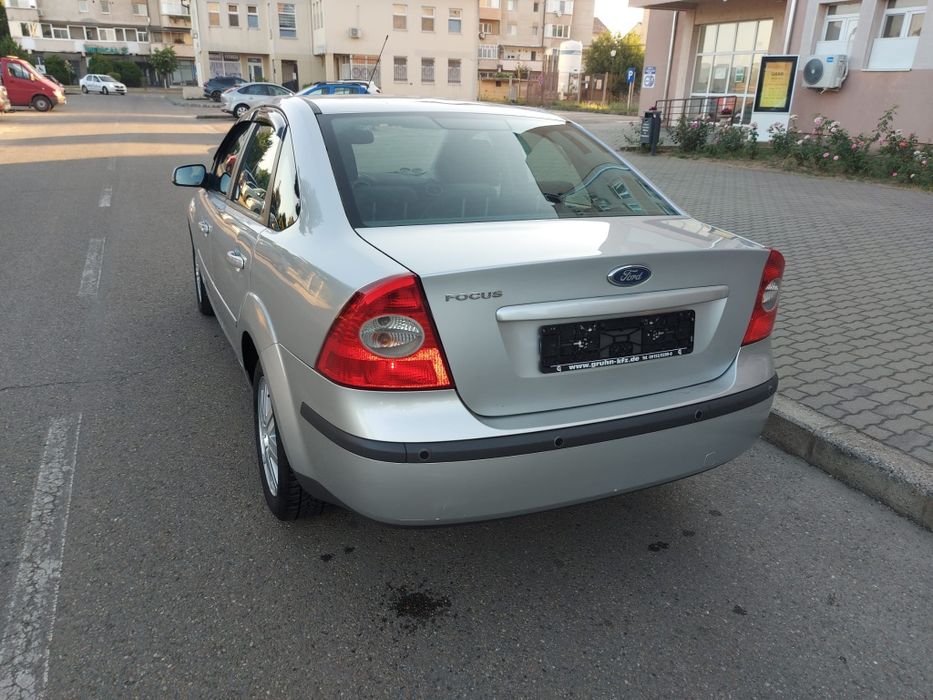 Ford Focus 1.6 benzina GHIA