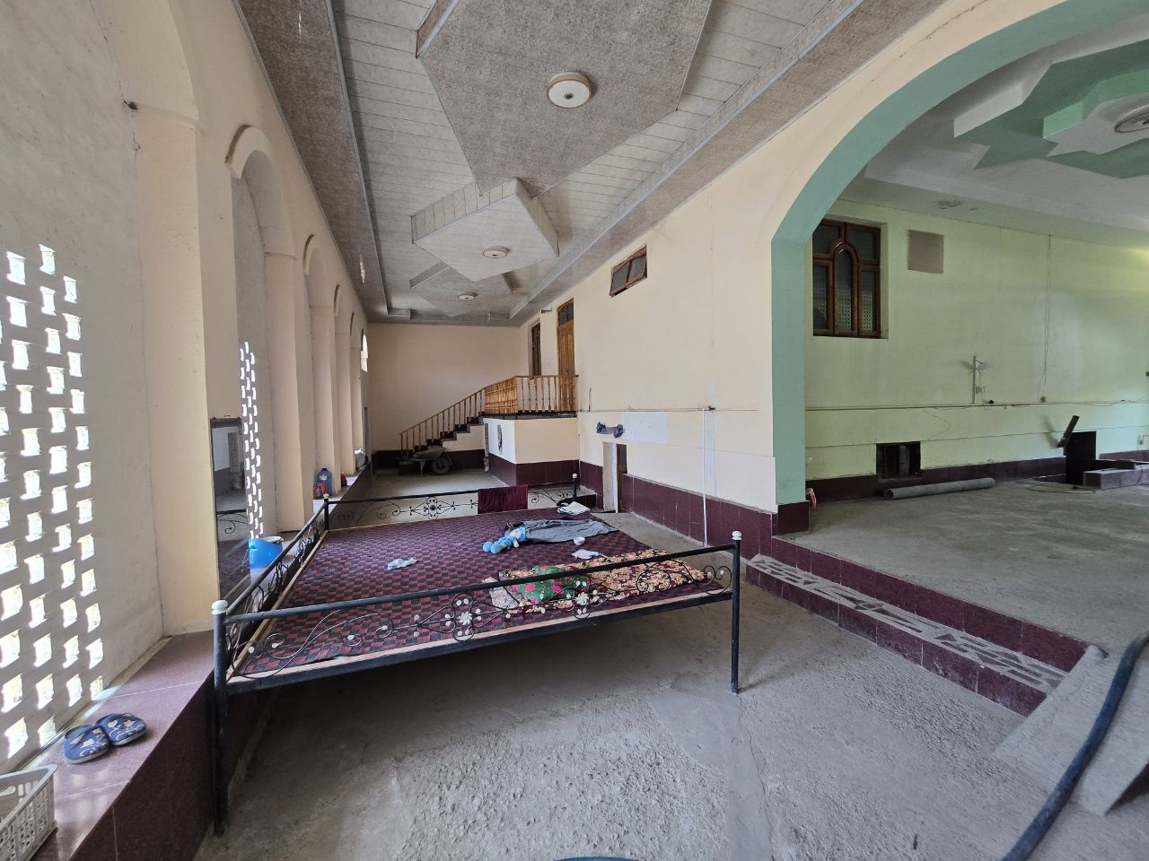 Uchastka sotiladi geofizika