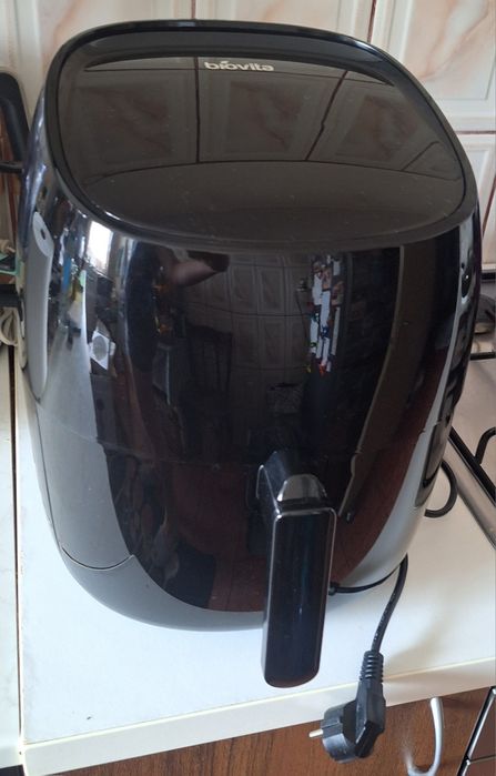Vând Friteuză cu aer cald/Air fryer Brava-XL, Digitală, 5.5 Litri