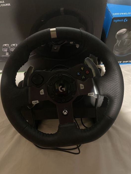 Vand volan Loghitech g920 cu pedale si scimbator!!!