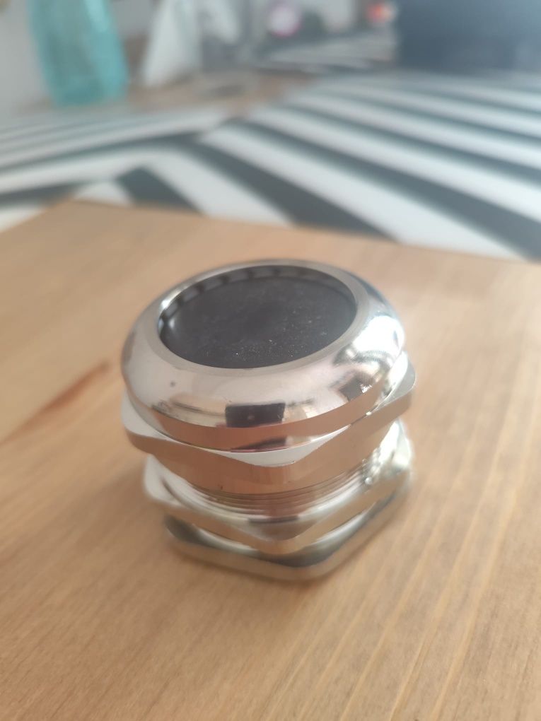 Presetupă alama nichelata PG42 - IP68 noua