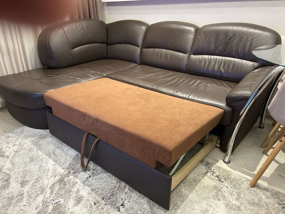 Ъглов диван от естествена кожа/разтегателен