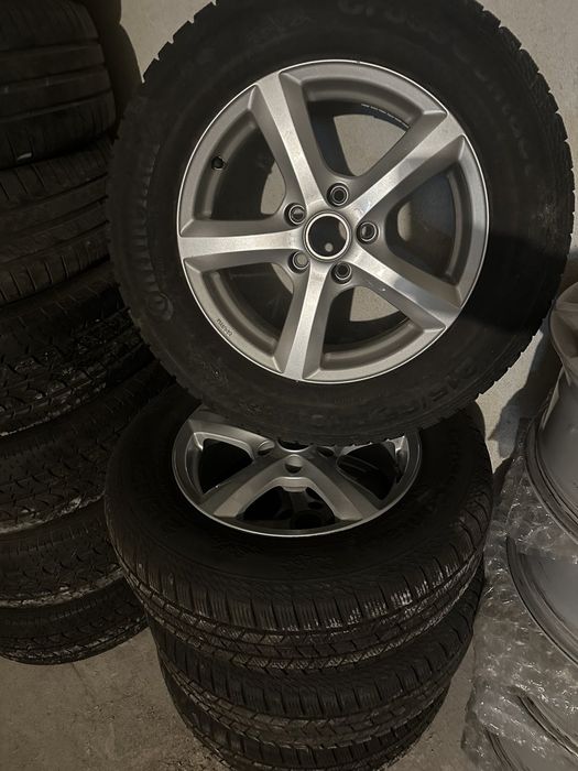 Гуми и джанти 16-ки за volkswagen tiguan 5 по 112 и стават на много др