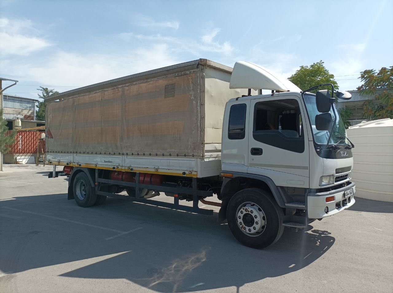 Isuzu FVR 33 juda zor holatda