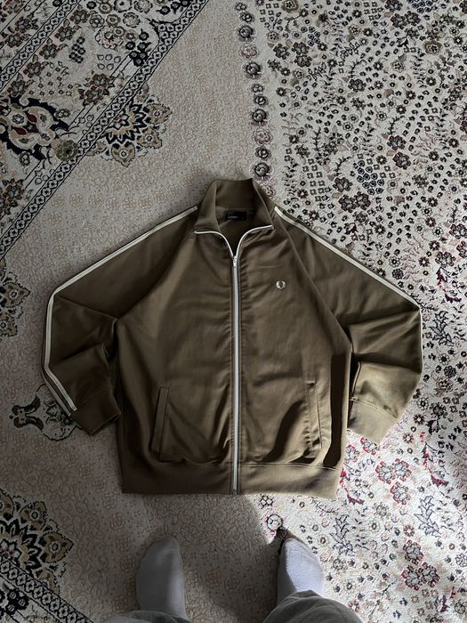 продам олимпийку фред перри