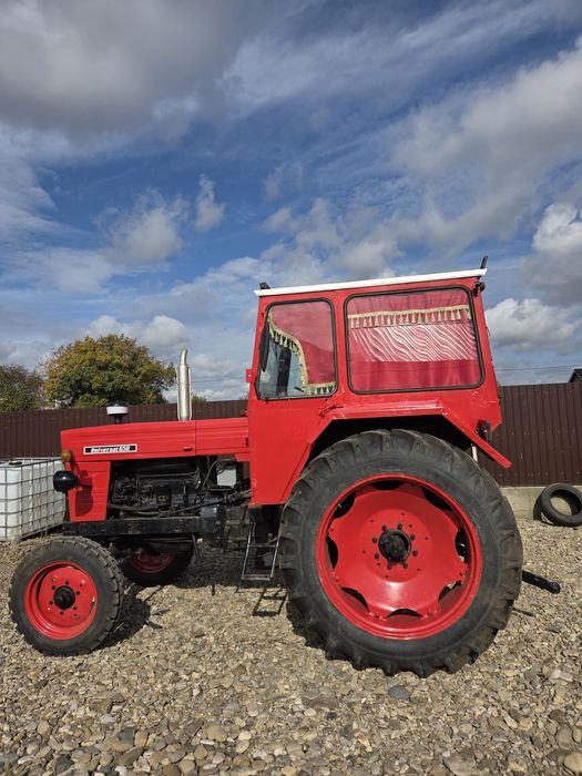 Vând Tractor U650