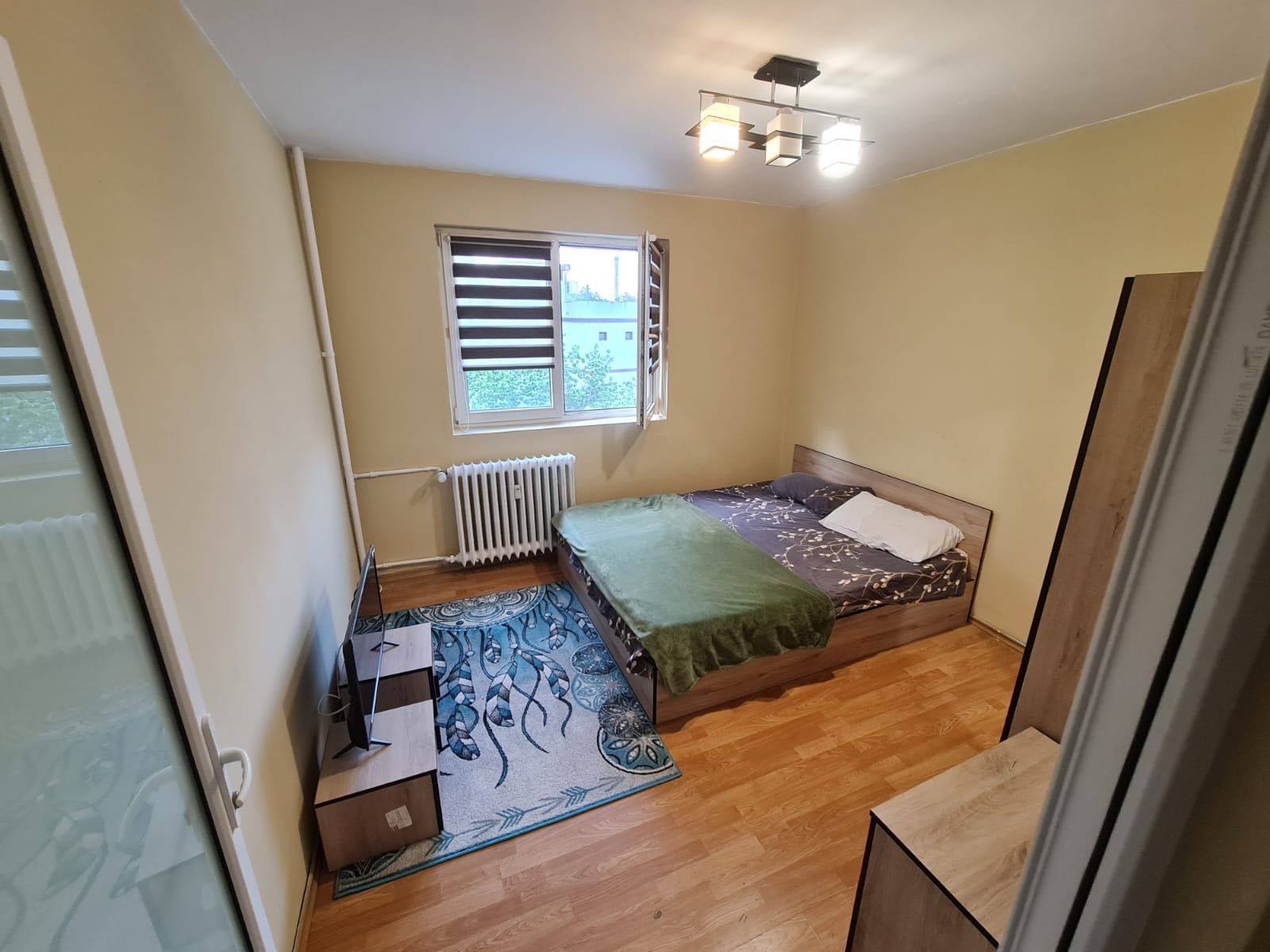 Închiriere apartament 3 camere - Câmpia libertății- Titan