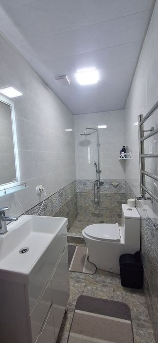 Yengi hovli sotiladi srochna