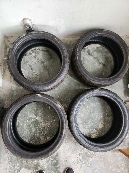 Продавам гуми цена по договаряне
