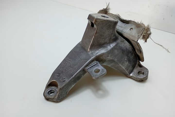 Suport motor 3.2 fsi 8K0199308BC Audi A6 4F/C6 (facelift) seria