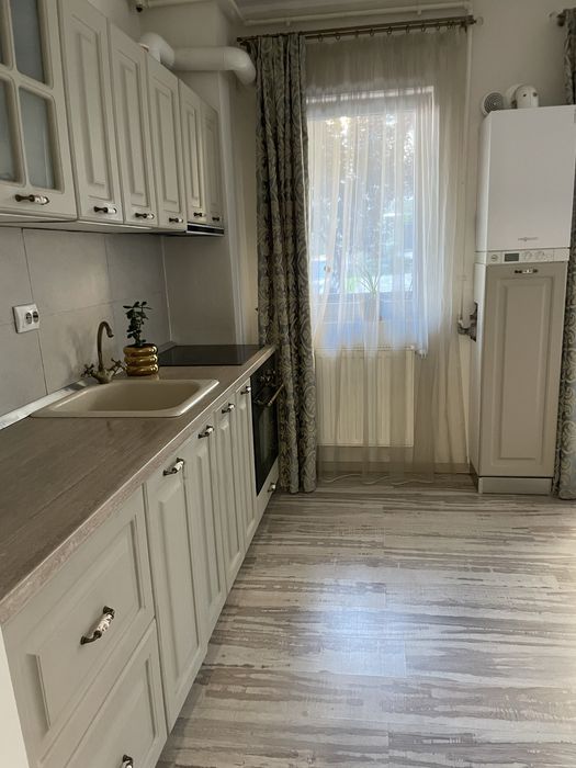 Inchiriez apartament perioada scurta