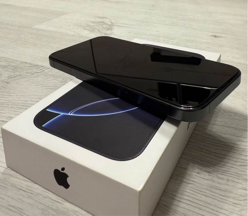 iPhone 16 PRO MaX cu 100% Bateria