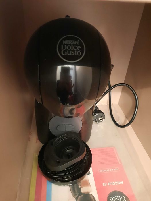 Кофемашина на капсули Dolce Gusto, Нова,  в кутия и гаранция