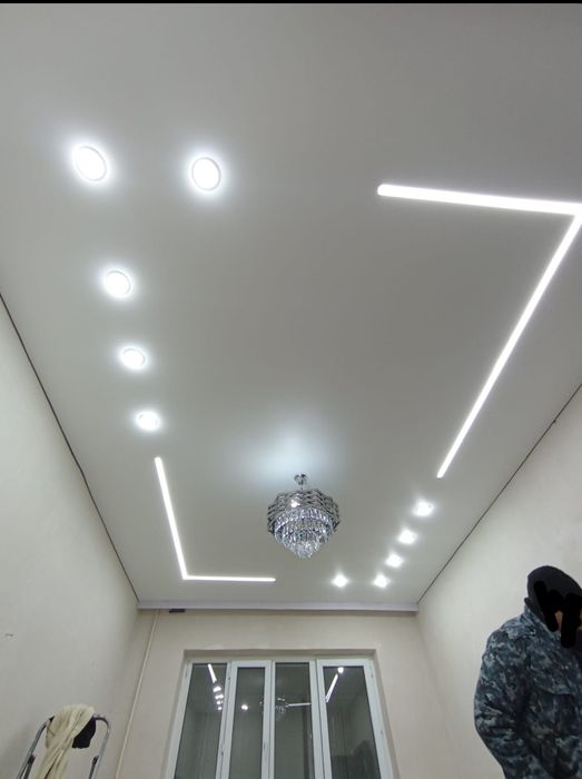 Установка натяжного потолка