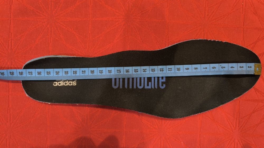 Маратонки Адидас естествена кожа номер 43.1/3