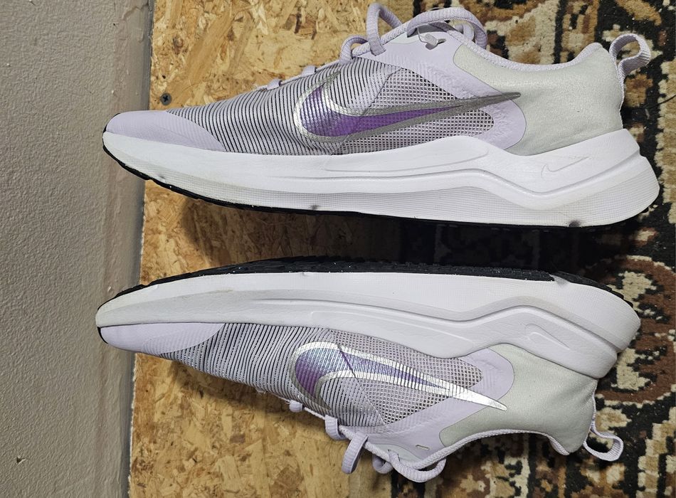 Adidasi Nike mov lila nr 39