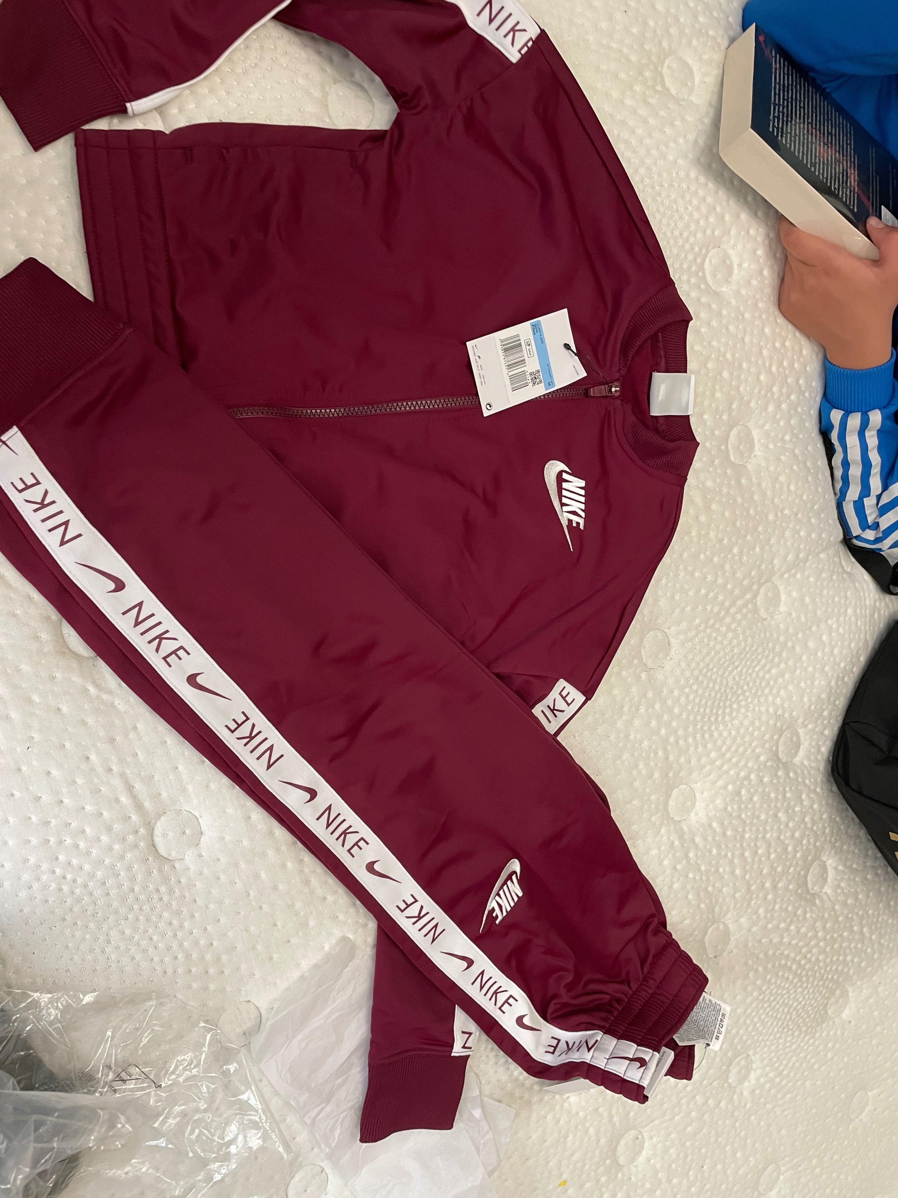 Детски НОВ  екип на Nike NSW TRK SUIT TRICOT  137-146 размер