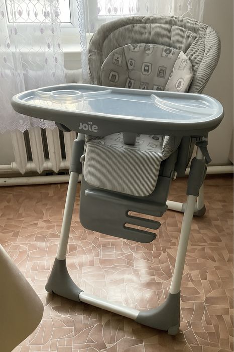 Стул для кормления от бренда Joie