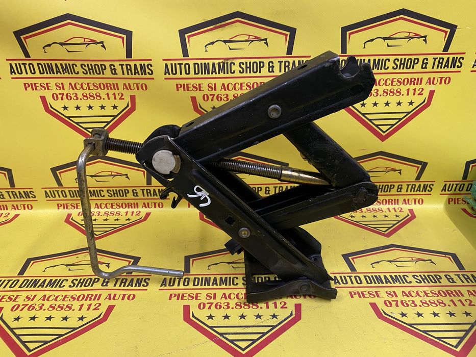 Cric auto original Volvo C70 S70 An 1997-2002 cod produs oem 8623665