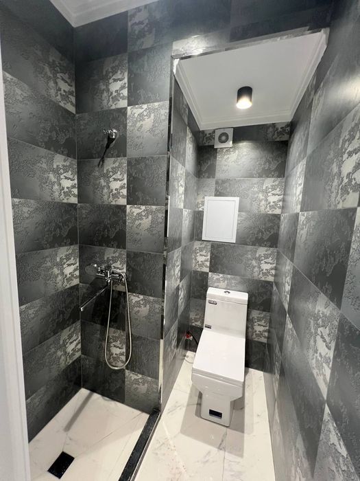 Готовый офис. Первая линия вдоль дороги. Чиланзар-8 ор-р: кафе Райхон