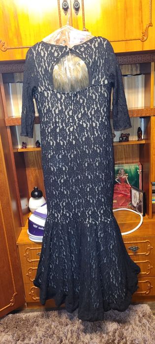 Rochie neagra lunga din dantelă