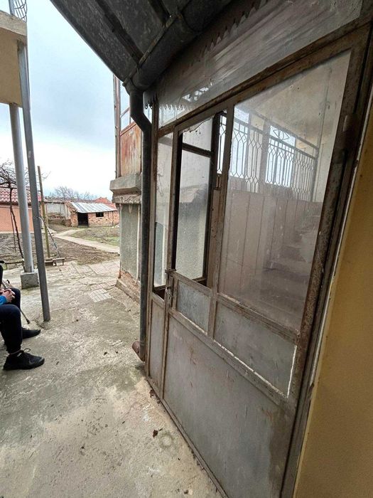 Къща за основен ремонт в гр.Кнежа - 87кв.м. + двор, отлична цена