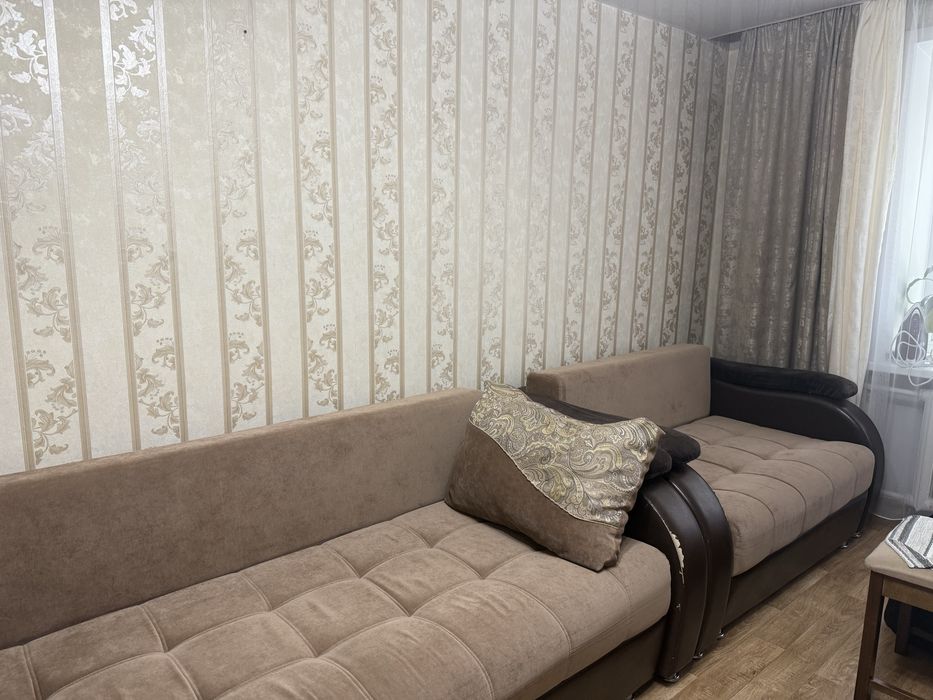 Срочно продам Диван 3-2-1. Раскладной с ящиками. Коричневый