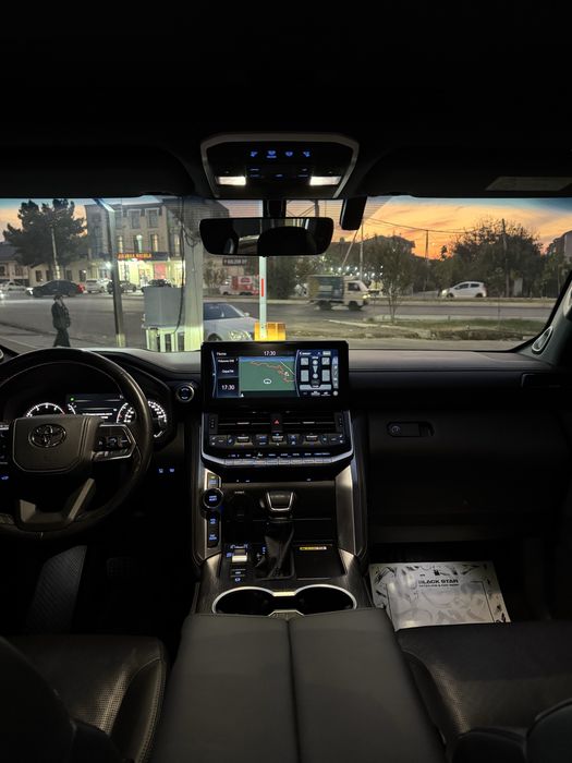 Toyota Land Cruiser 300 Full