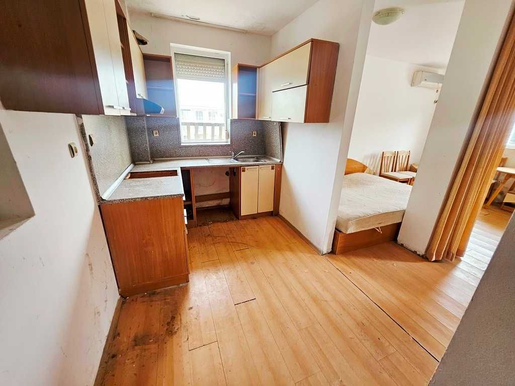 Продава се Едностаен апартамент в к.к. Слънчев бряг - 69 кв.м за 550 €/кв.м - Снимка #3