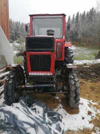 Vând tractor utb 651 4x4