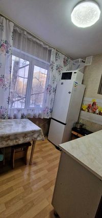 3-комнатная квартира, 51 м², 2/5 этаж, Бурова 27/1