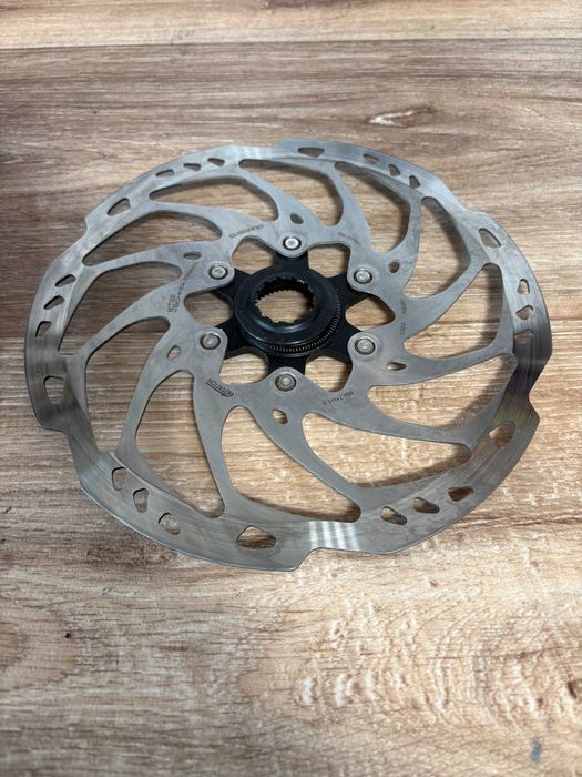 Дискове Ротори Shimano SM-RT70 180 и 203 мм center lock